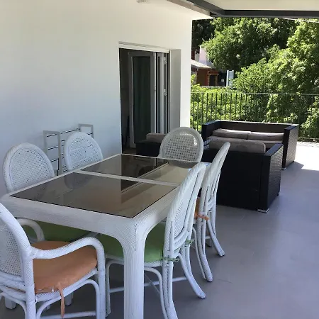 Kati Apartman Klenovica